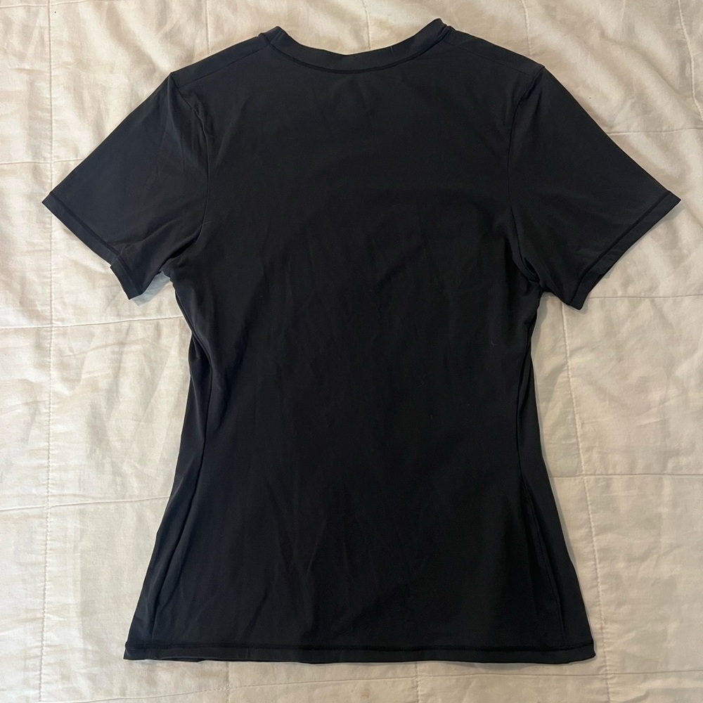 NWOT Skims Fits Everybody T-Shirt Bundle - Picture 4 of 7